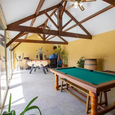 Les Tourterelles Дом отдыха *